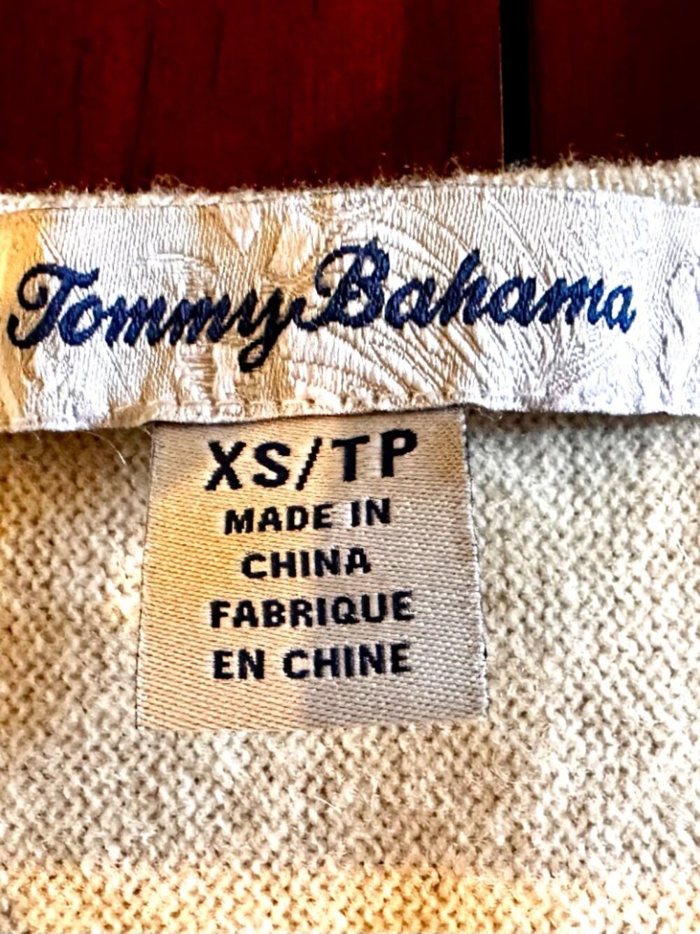 Tommy Bahama women's XS cashmere blend sweater - Picture 3 of 12